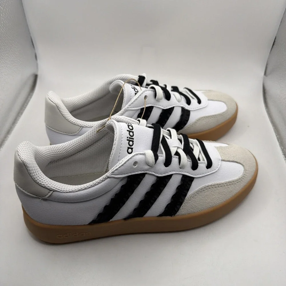 Adidas Women‎ White Black Gum Sole Low Top Striped Athletic Sneakers . Size 6.5